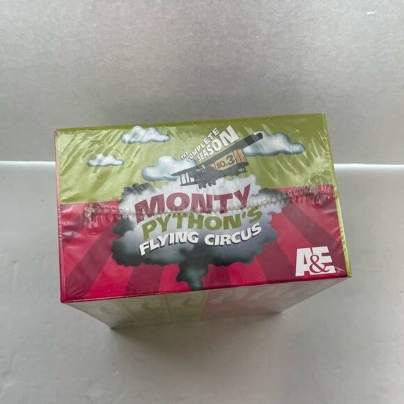 VHS Monty Pythons Flying Circus A&E Season No 3 Boxed Set New Sealed - Picture 2 of 4